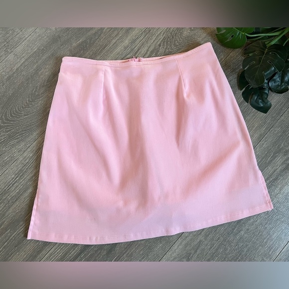Vintage 90s wild cat pink skirt with hidden shorts. - Picture 1 of 10